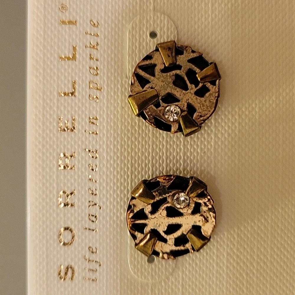 Sorrelli off white bridal accents